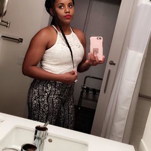 Meet your Posher, Amoya